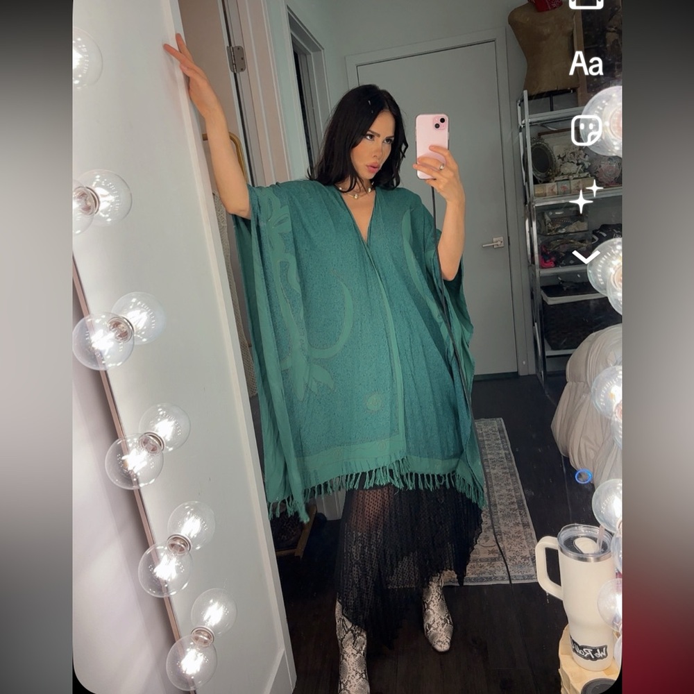 Elegant Green Women's Blouse